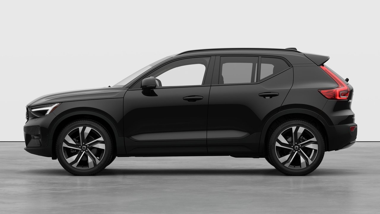 2026 Volvo XC40 - Image 8