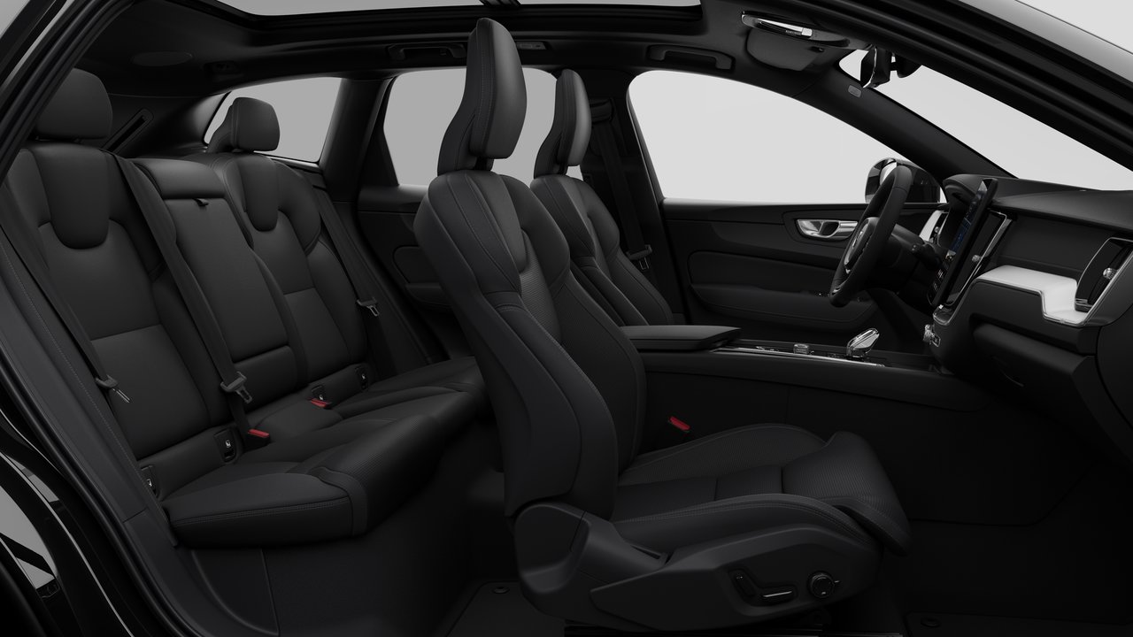 2026 Volvo XC60 - Image 13