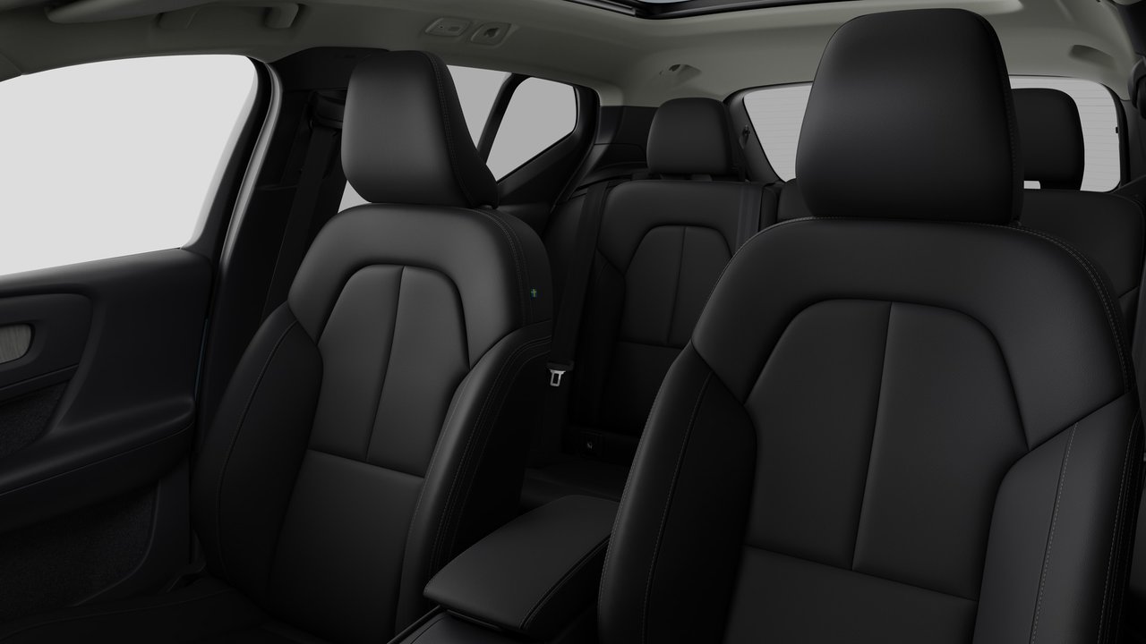 2026 Volvo XC40 - Image 12