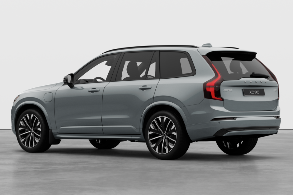 2026 Volvo XC90 PLUG-IN HYBRID - Image 2