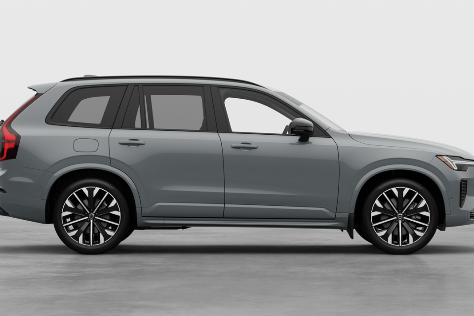 2026 Volvo XC90 PLUG-IN HYBRID - Image 7