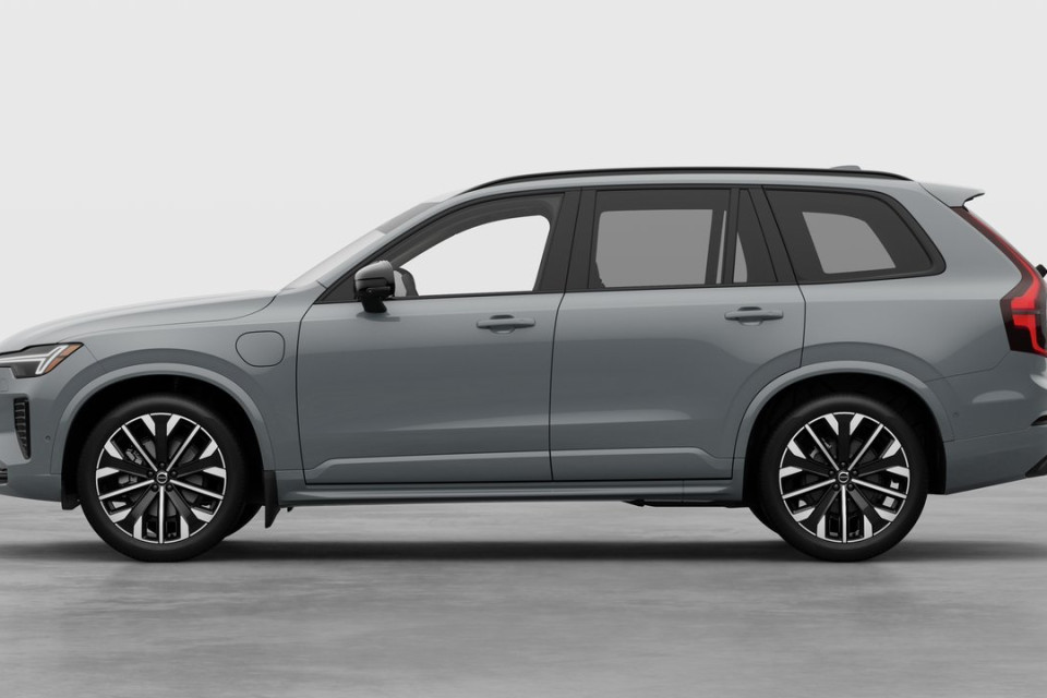 2026 Volvo XC90 PLUG-IN HYBRID - Image 8