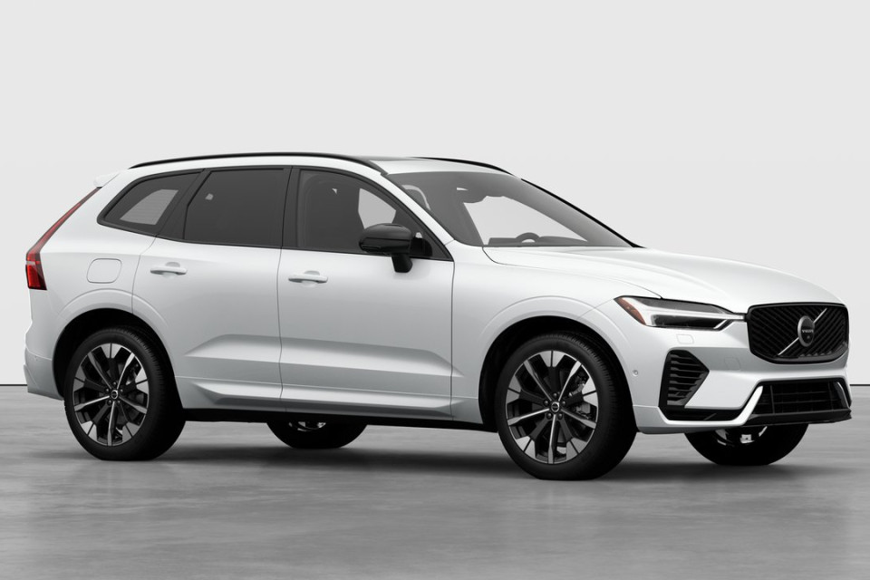 2026 Volvo XC60 Plug-in hybrid - Image 3