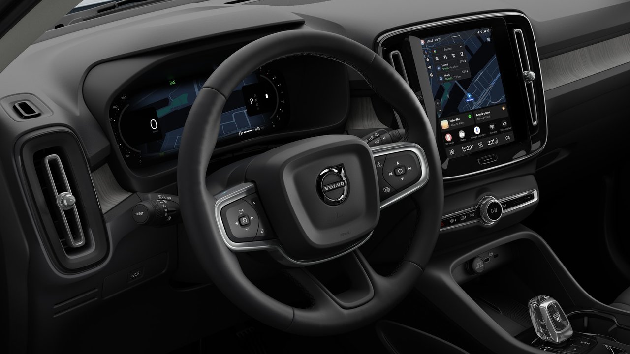 2026 Volvo XC40 - Image 14