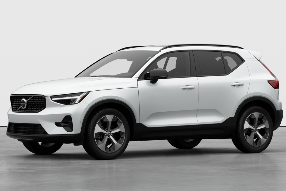 2026 Volvo XC40 - Image 1