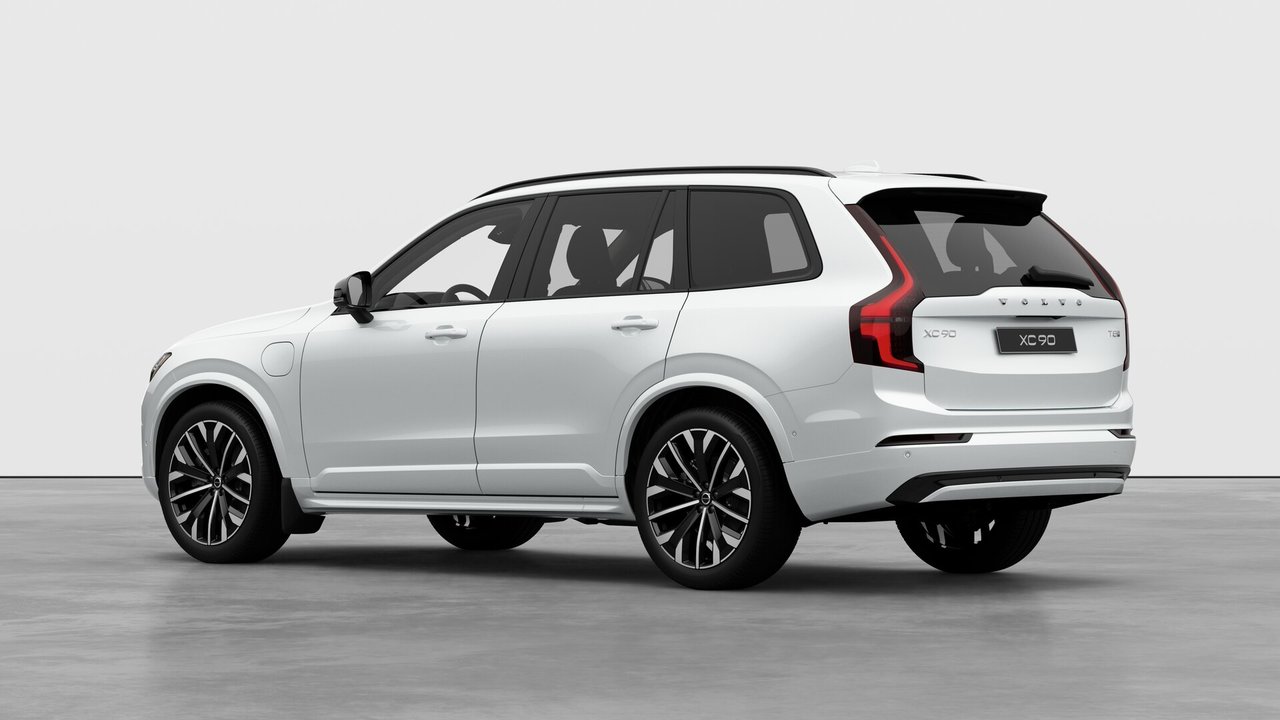 2026 Volvo XC90 PLUG-IN HYBRID - Image 2