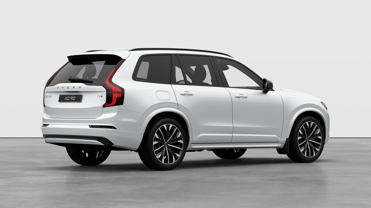 2026 Volvo XC90 PLUG-IN HYBRID - Image 4