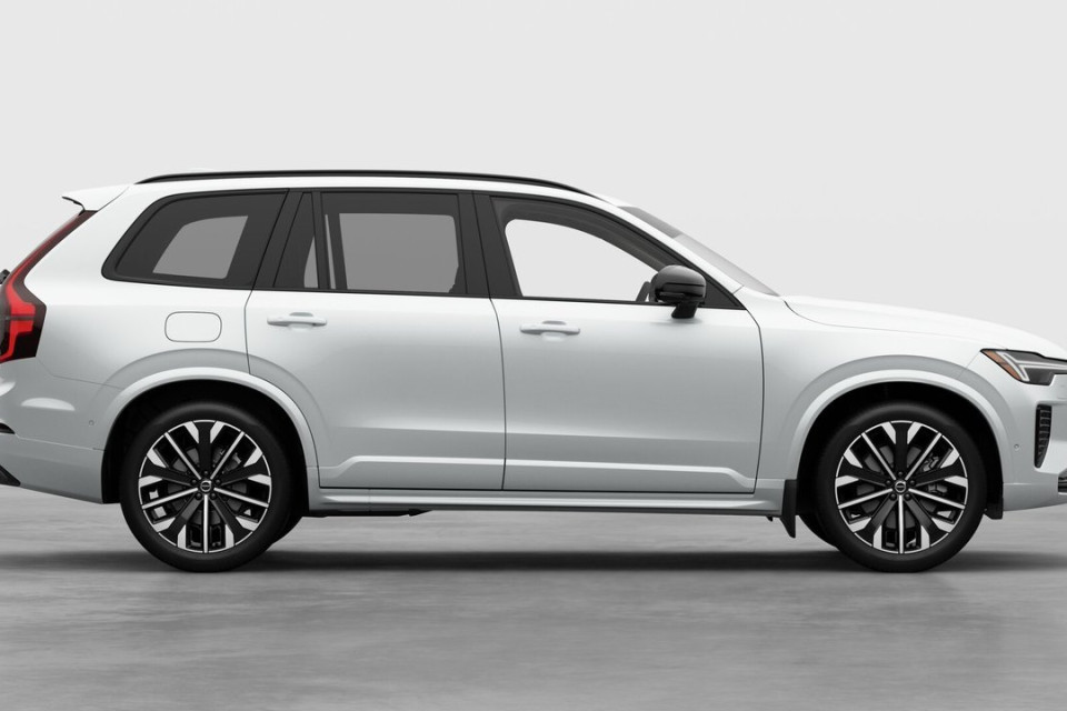 2026 Volvo XC90 PLUG-IN HYBRID - Image 7