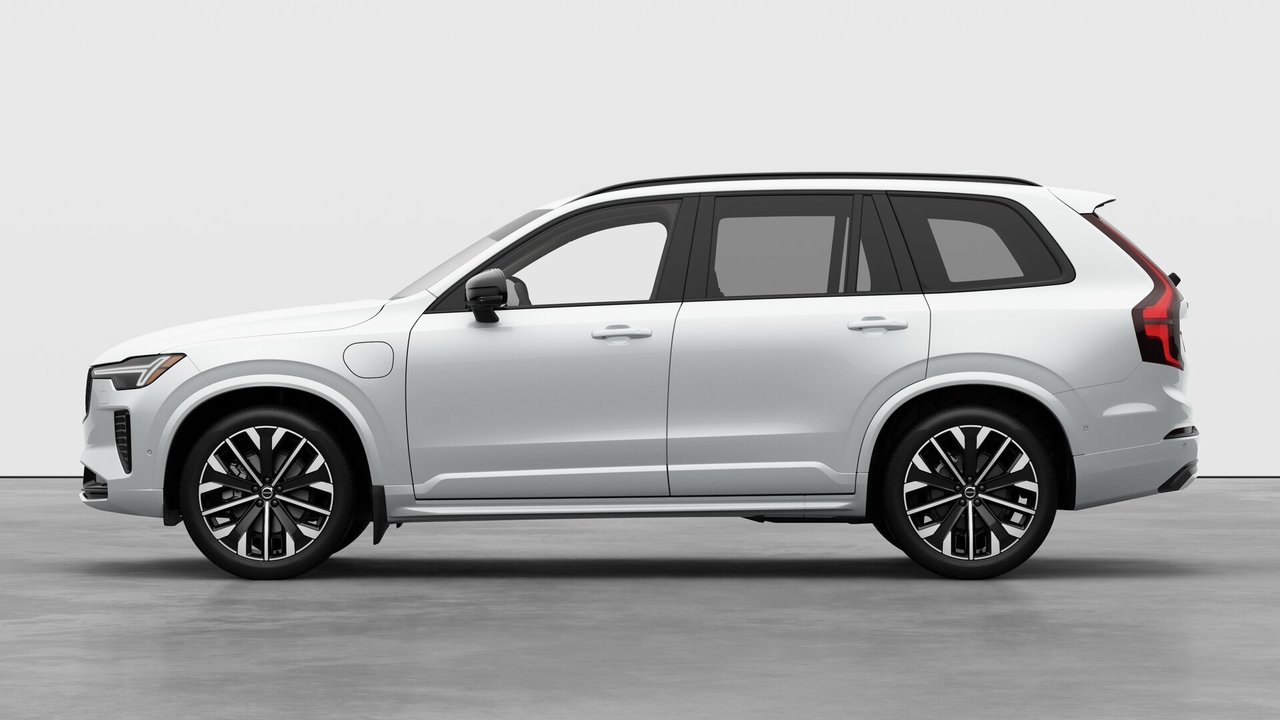 2026 Volvo XC90 PLUG-IN HYBRID - Image 8