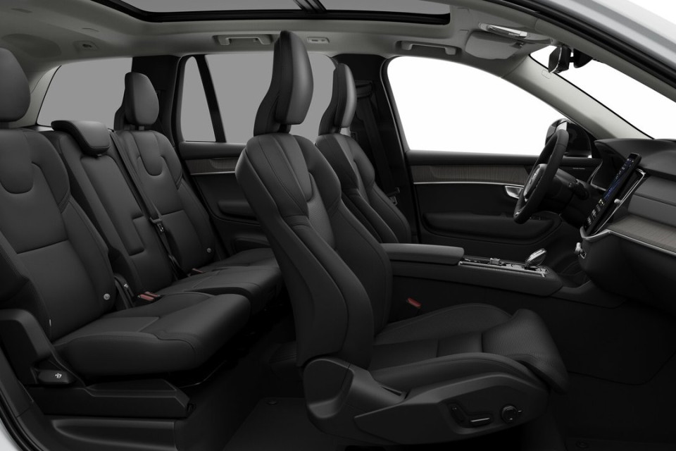 2026 Volvo XC90 PLUG-IN HYBRID - Image 13