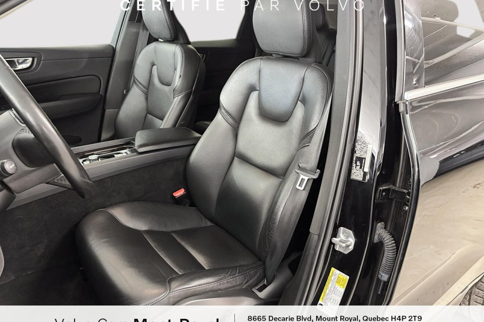 2022 Volvo XC60 - Image 8