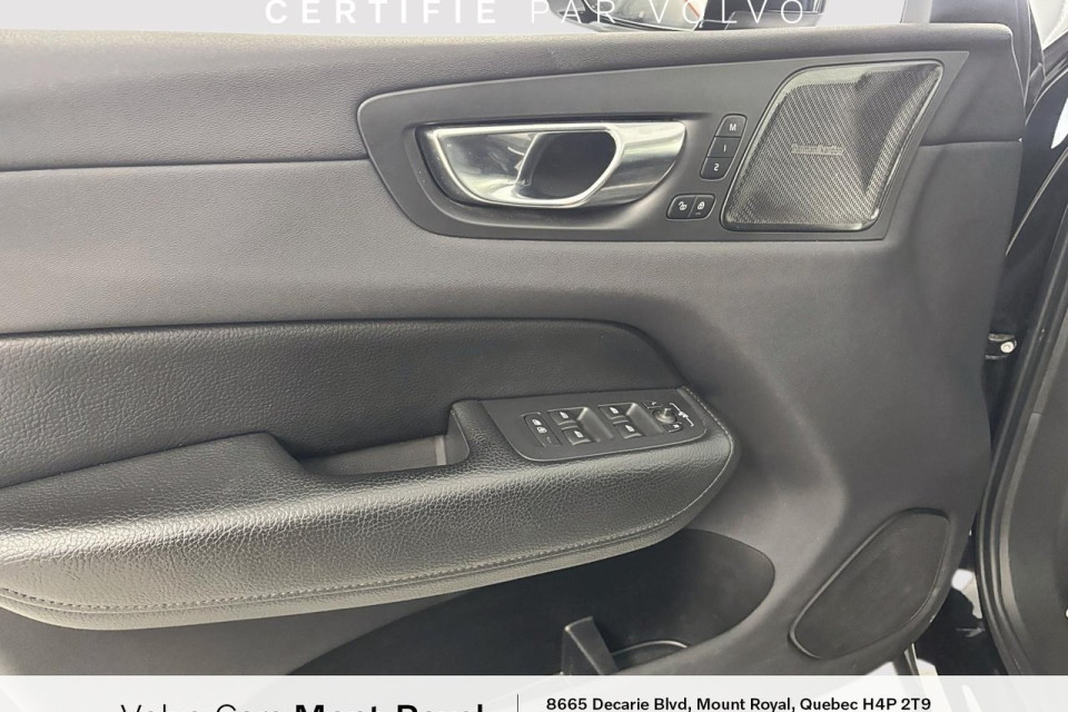 2022 Volvo XC60 - Image 10