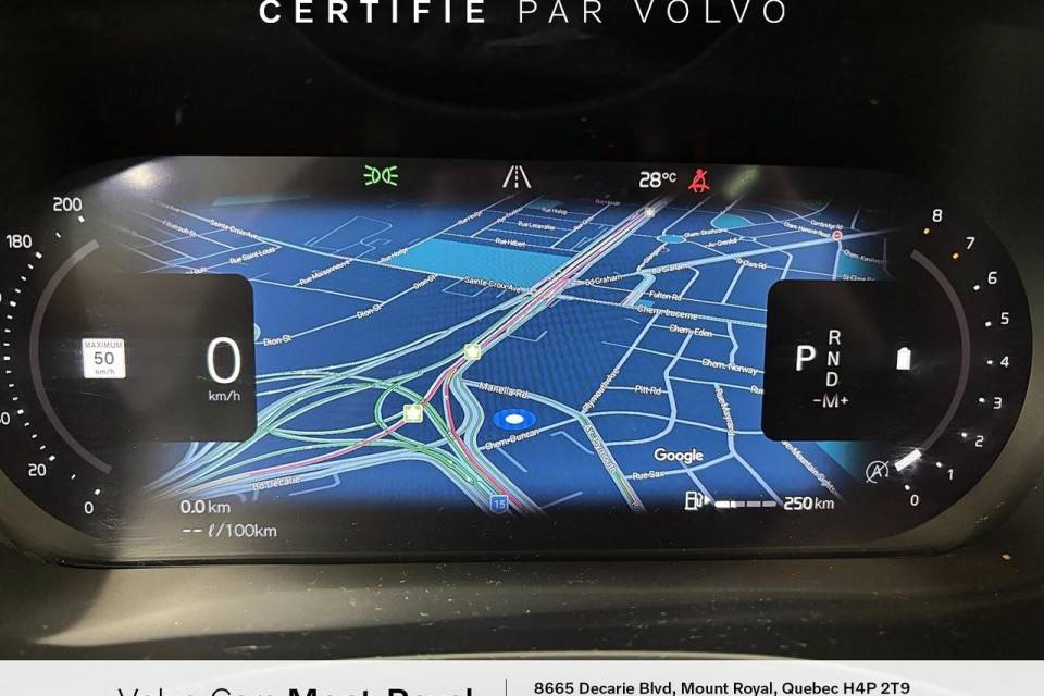 2022 Volvo XC60 - Image 13