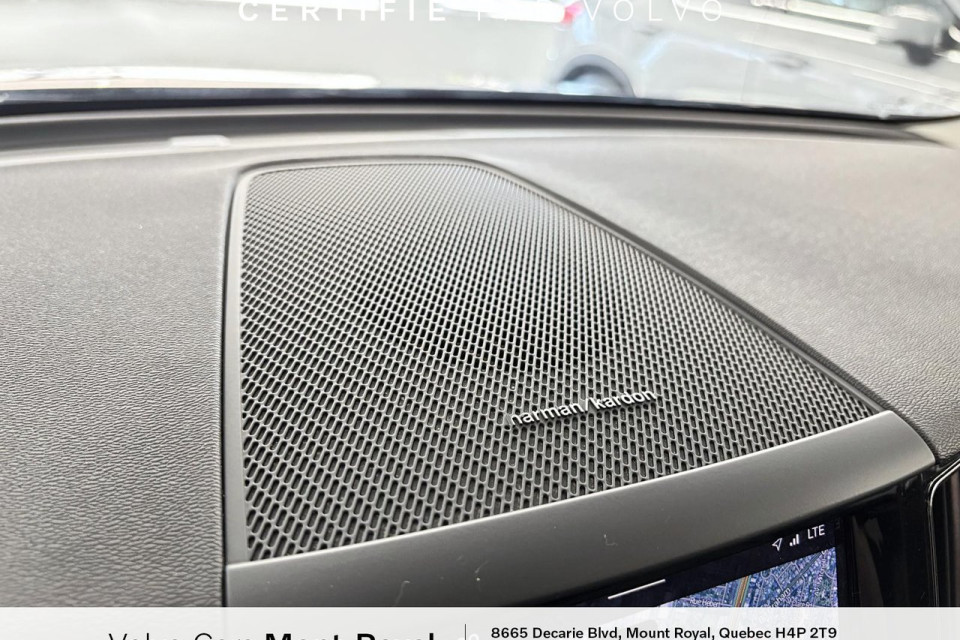 2022 Volvo XC60 - Image 15
