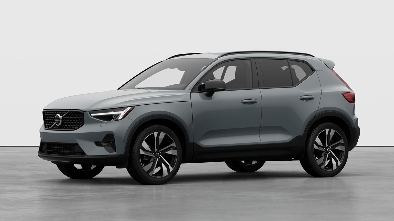 2026 Volvo XC40 - Image 1