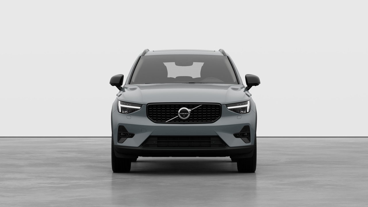 2026 Volvo XC40 - Image 5