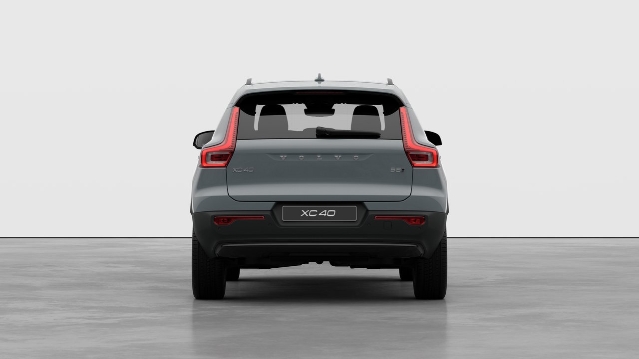 2026 Volvo XC40 - Image 6