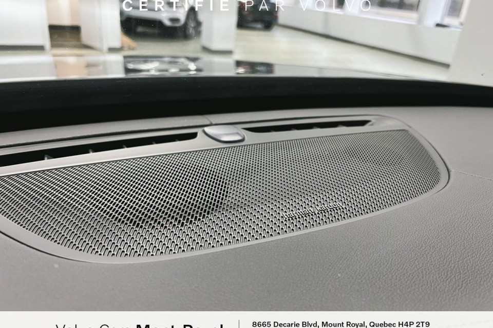 2025 Volvo XC90 - Image 14
