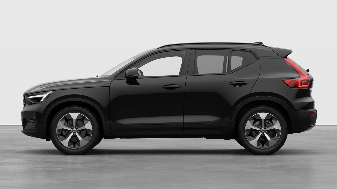 2026 Volvo XC40 - Image 8
