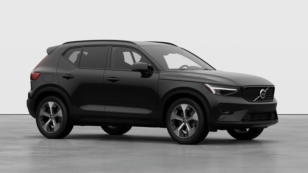 2026 Volvo XC40 - Image 3