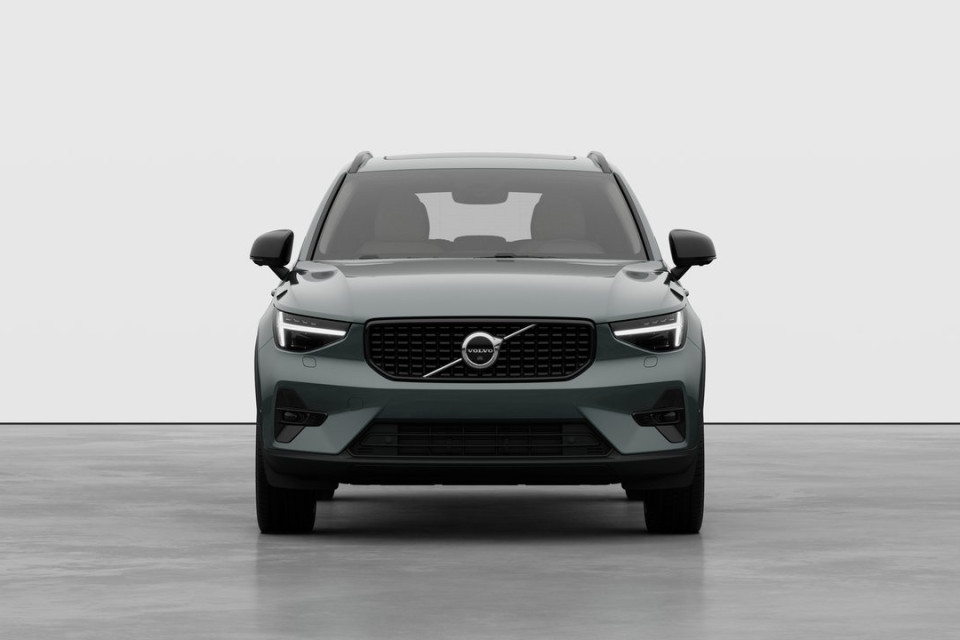 2026 Volvo XC40 - Image 5