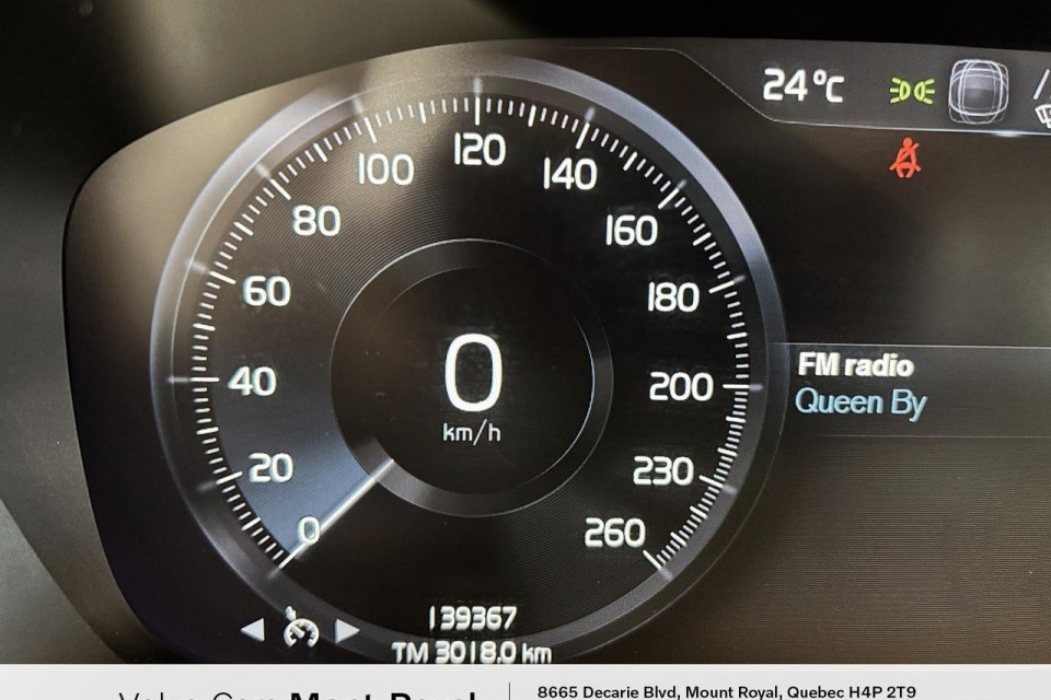2021 Volvo XC40 - Image 11