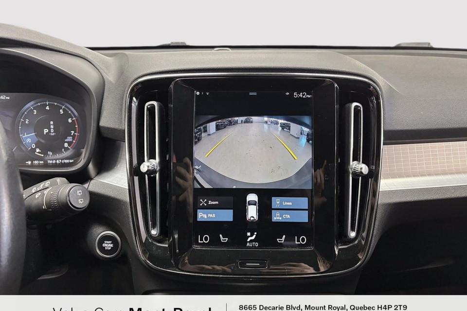 2021 Volvo XC40 - Image 14