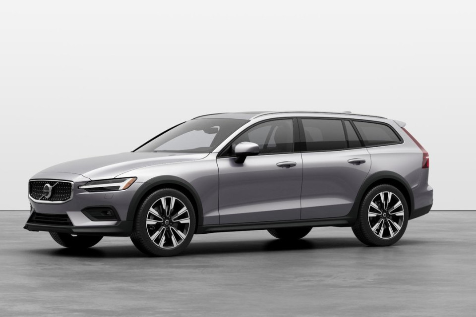 2026 Volvo V60 CROSS COUNTRY - Image 1