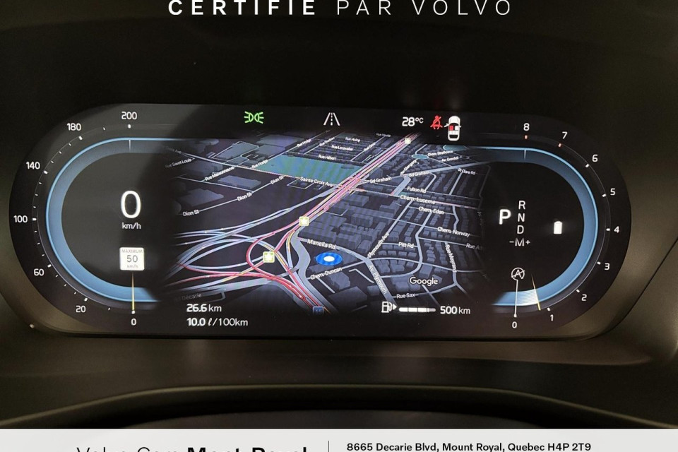 2025 Volvo XC40 - Image 13