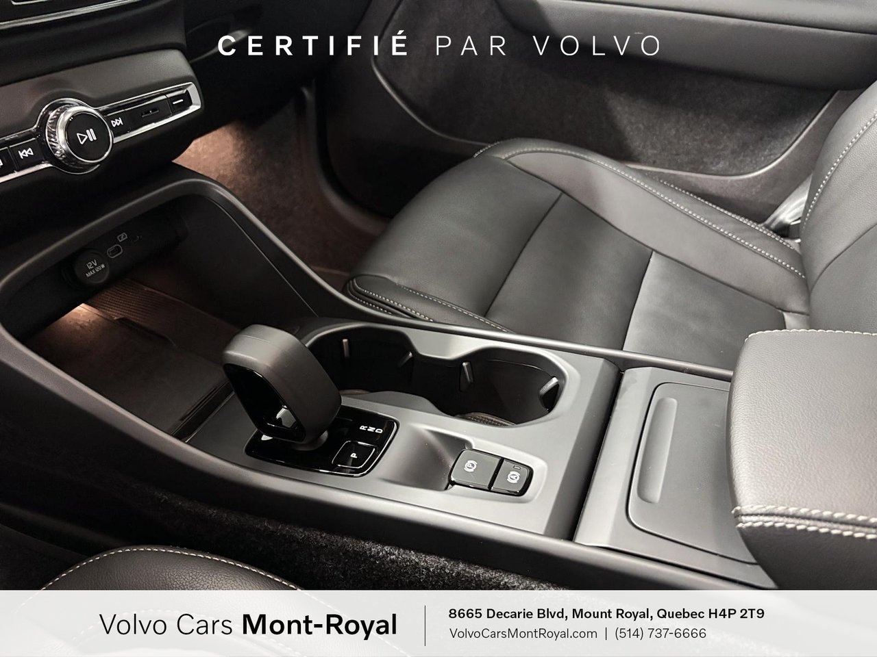 2025 Volvo XC40 - Image 14