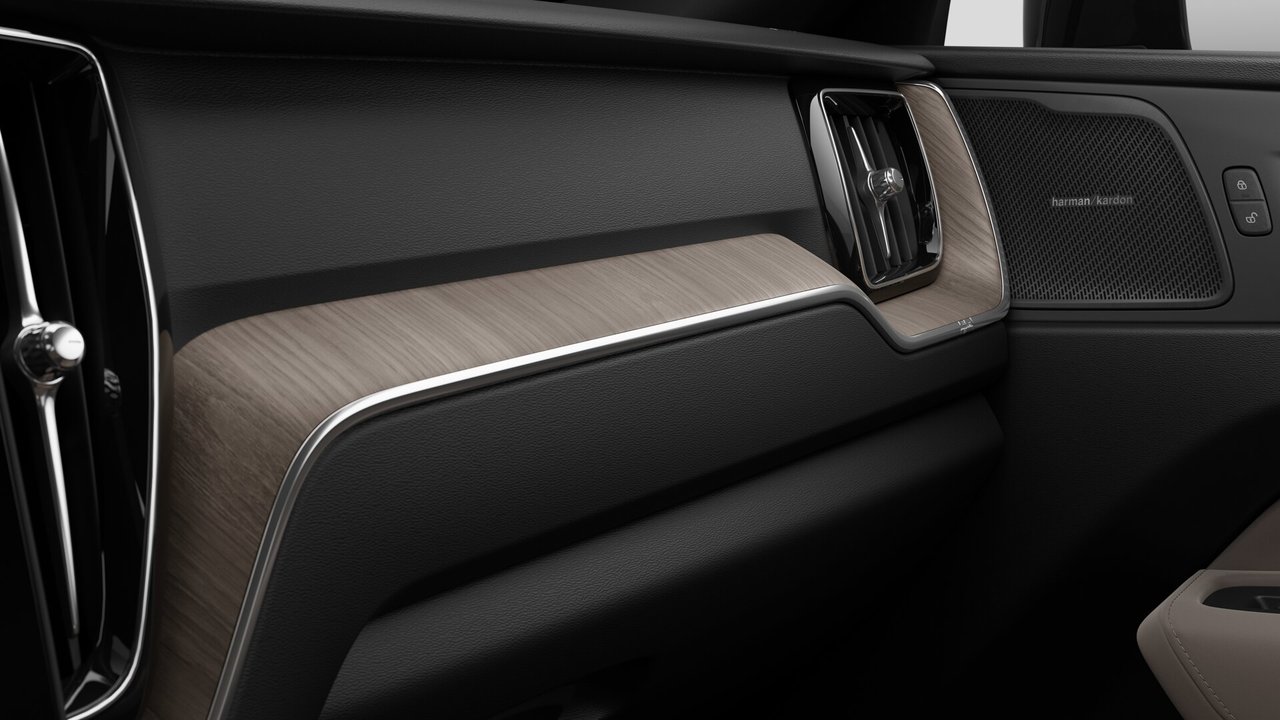 2026 Volvo XC60 - Image 9