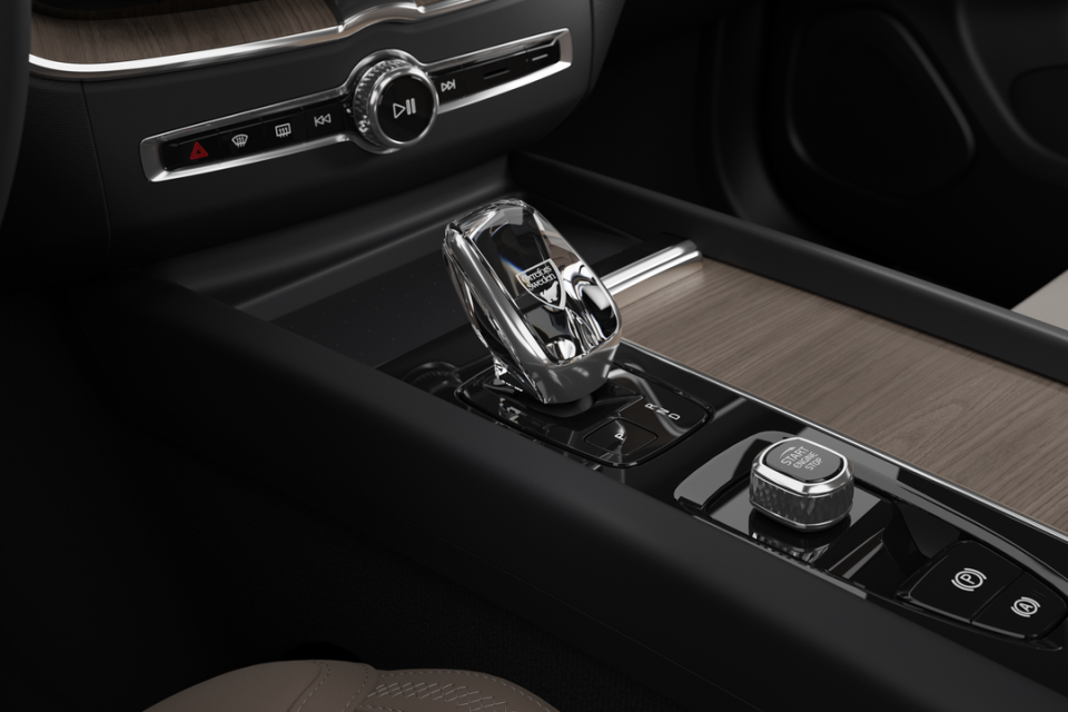 2026 Volvo XC60 - Image 11