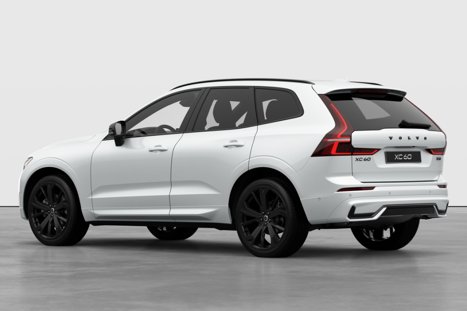 2026 Volvo XC60 - Image 2