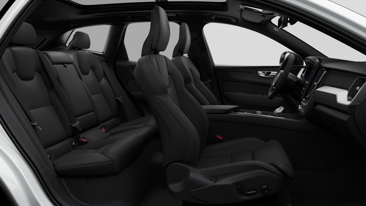 2026 Volvo XC60 - Image 13