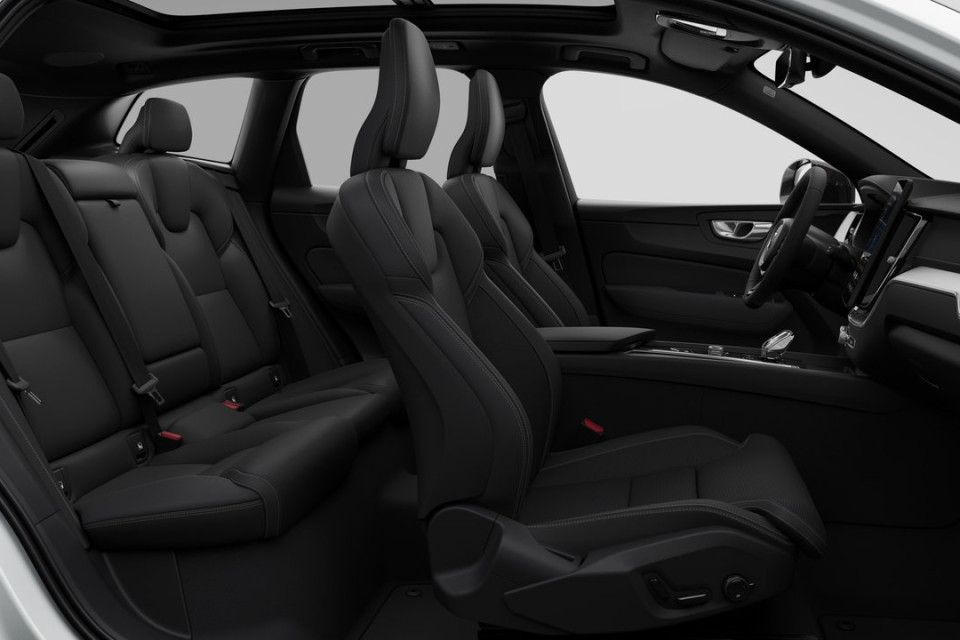 2026 Volvo XC60 - Image 13
