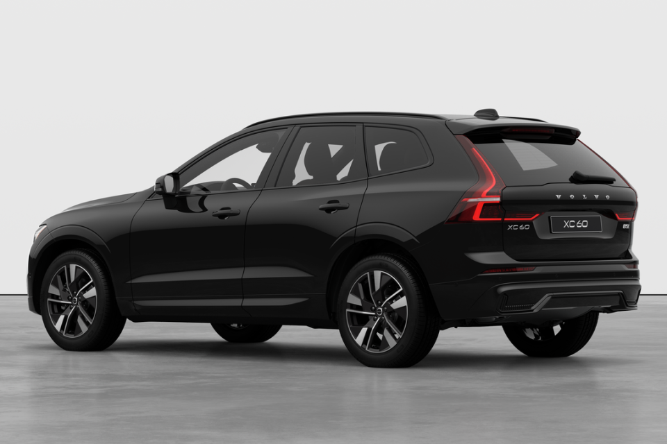2026 Volvo XC60 - Image 2