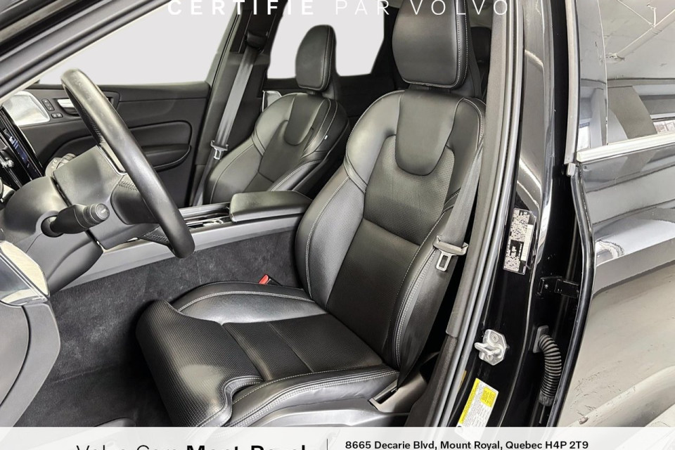 2022 Volvo XC60 - Image 7