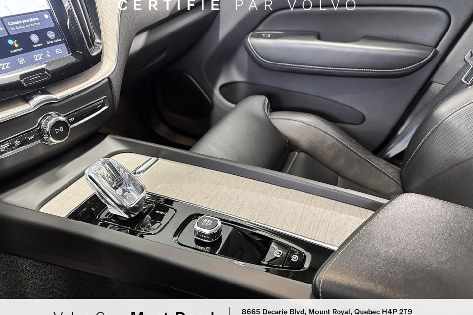 2022 Volvo XC60 - Image 13