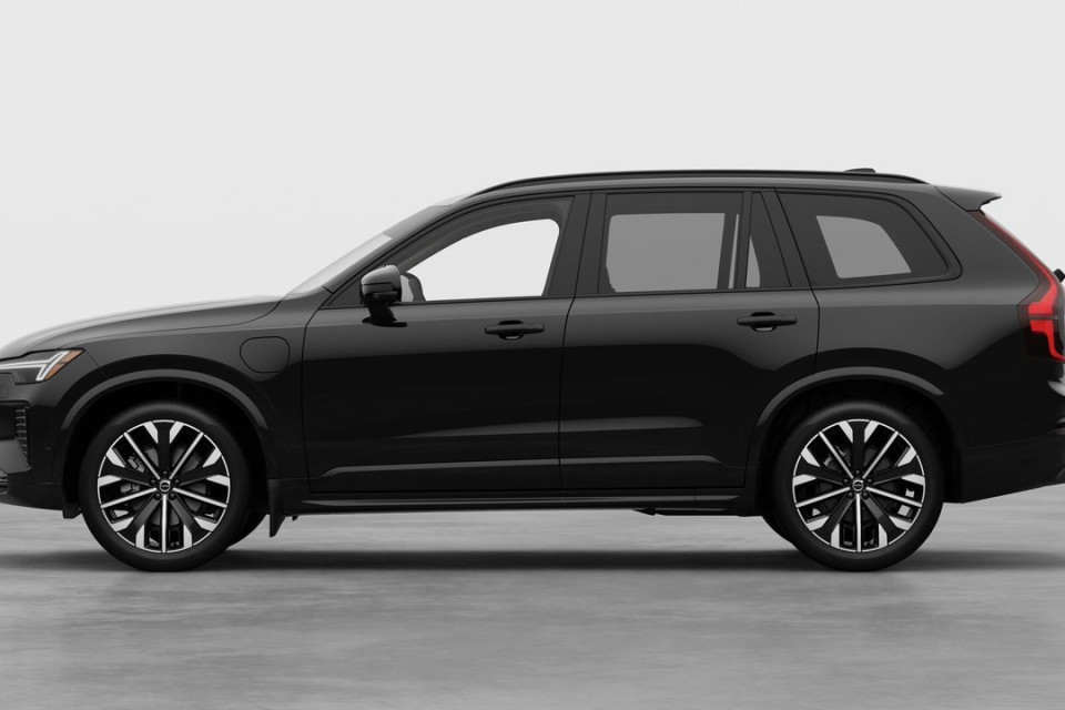 2026 Volvo XC90 PLUG-IN HYBRID - Image 8