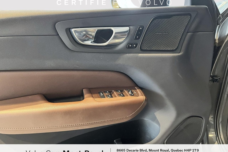 2022 Volvo XC60 Recharge - Image 8