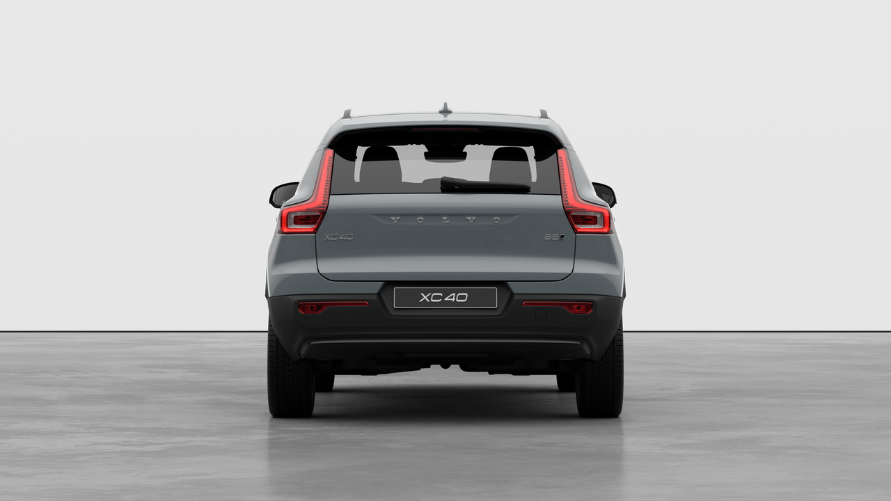2026 Volvo XC40 - Image 6