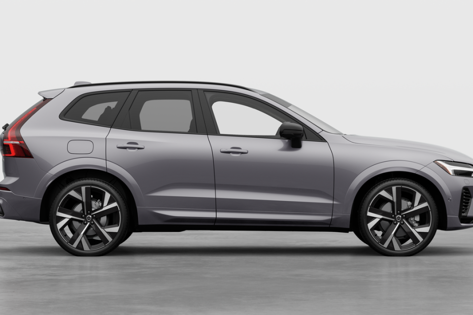 2026 Volvo XC60 PLUG-IN HYBRID - Image 7