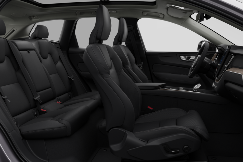 2026 Volvo XC60 PLUG-IN HYBRID - Image 13