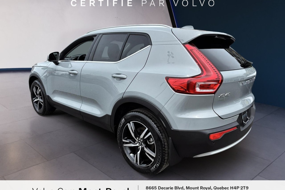 2025 Volvo XC40 - Image 4