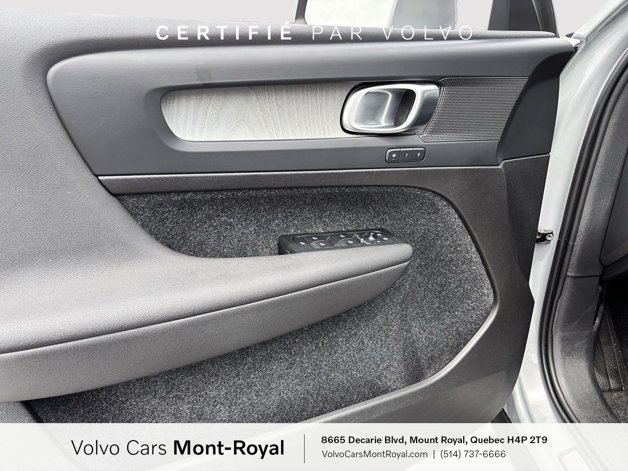 2025 Volvo XC40 - Image 9