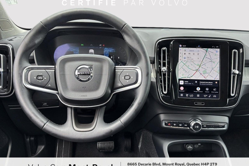 2025 Volvo XC40 - Image 10