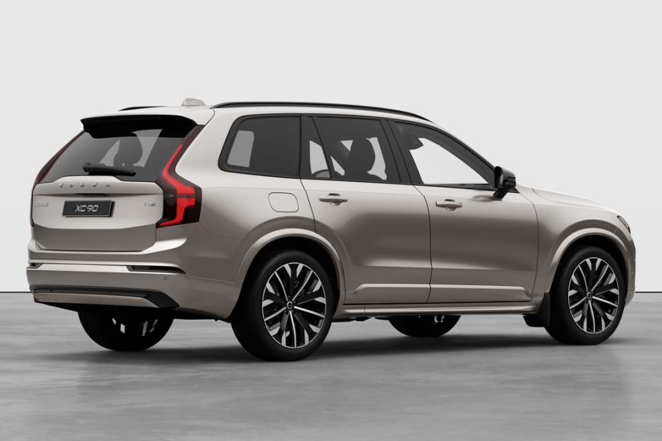 2026 Volvo XC90 PLUG-IN HYBRID - Image 4
