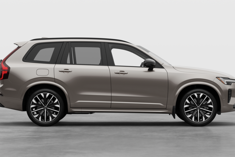 2026 Volvo XC90 PLUG-IN HYBRID - Image 7