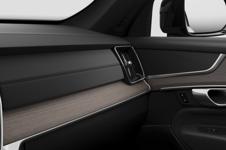 2026 Volvo XC90 PLUG-IN HYBRID - Image 9