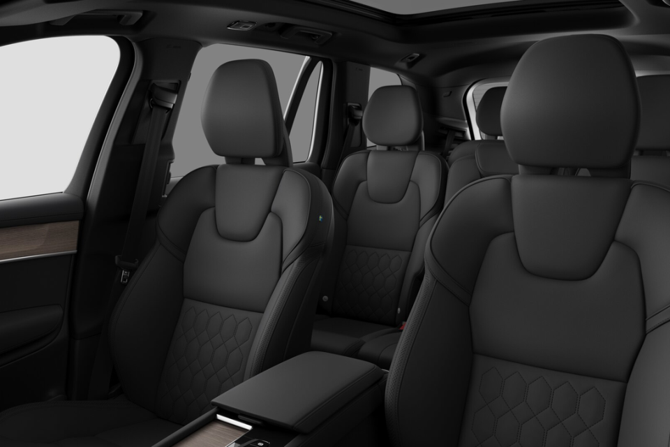 2026 Volvo XC90 PLUG-IN HYBRID - Image 12